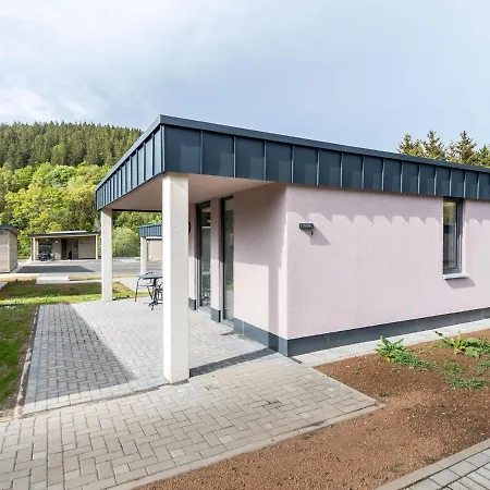 Holiday home Pleasant In Near The Lakebeach *